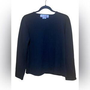 Queen of Scots Woman’s Black 100% Cashmere Size Large Sweater.